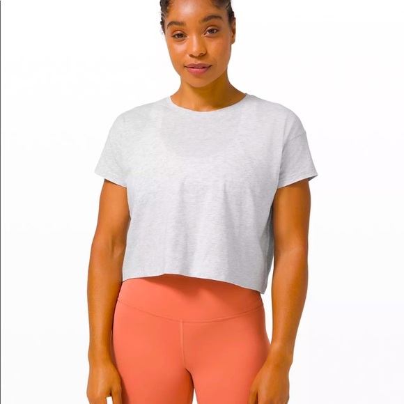 NWT Lululemon Cates Tee Heathered Core Ultra Light Grey Size 4